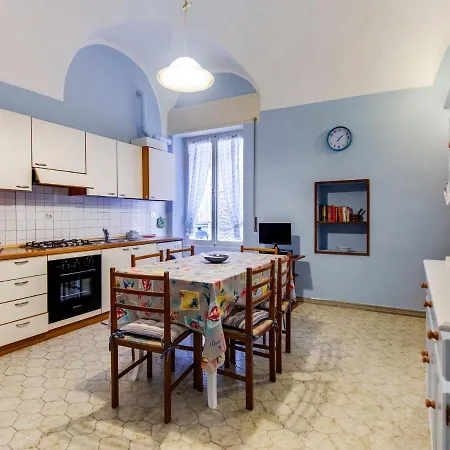 Homely In Near The Sea Санто-Стефано-аль-Мар