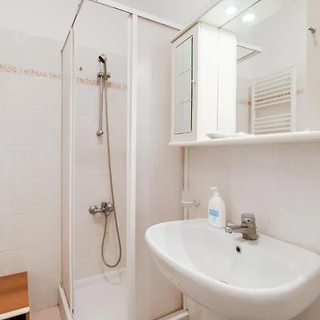Апартаменты Homely In Near The Sea