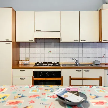 Homely In Near The Sea Апартаменты Санто-Стефано-аль-Мар