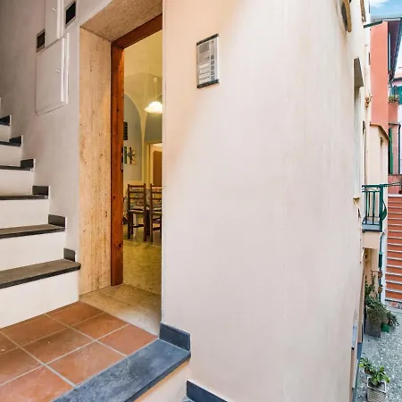 Апартаменты Homely In Near The Sea