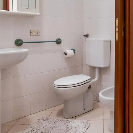 Homely In Near The Sea Апартаменты Санто-Стефано-аль-Мар